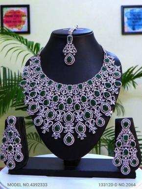 Statement American Diamond Set