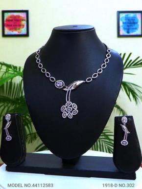 Best Set to be gifted to a Woman