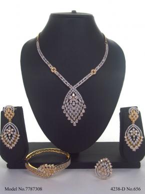 Statement Necklaces in Trend