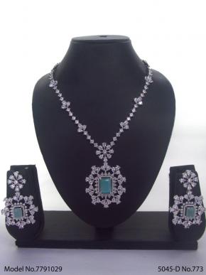 Jewelry straight from Craftsmen