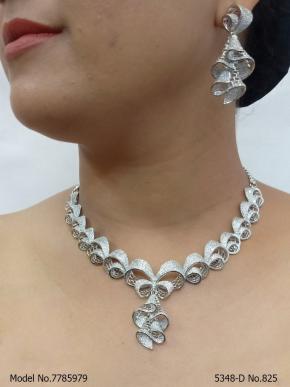 Statement American Diamond Set