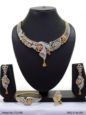 Traditional American Diamond Set