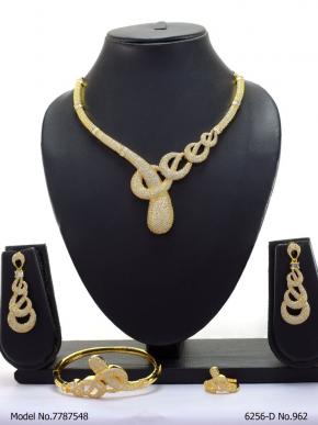 Trendy Traditional Necklace Set | Ideal Birthday Gift