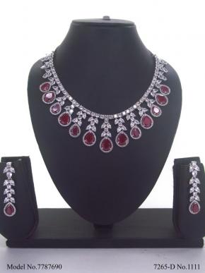 Statement Necklaces in Trend